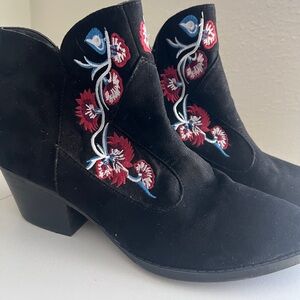 Carlos by Carlos Santana Black Suede Boots with red and blue stitched flowers